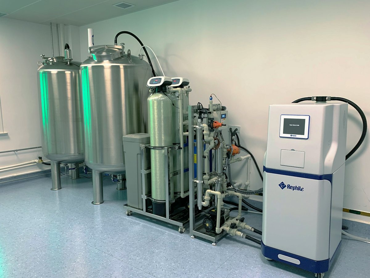Reverse osmosis treatment system in a clean plant room